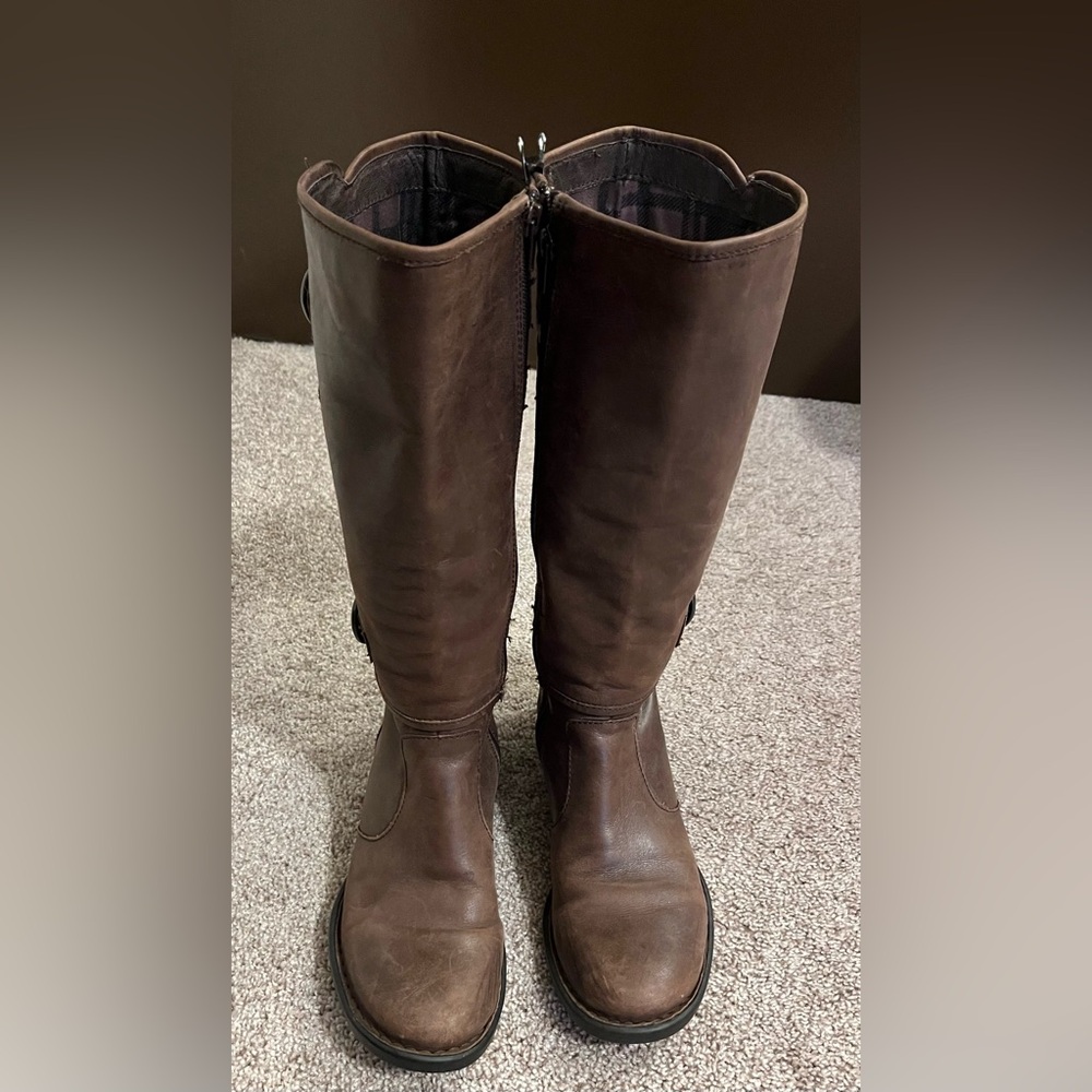 Born Attila dark brown boots sz 7/38